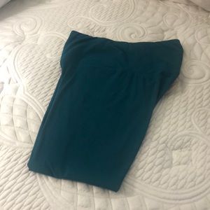 Yogalicious capri workout pants